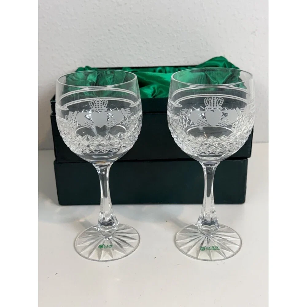 Galway Irish Cut Crystal Claddagh Wine Glasses Set of 2 IOB